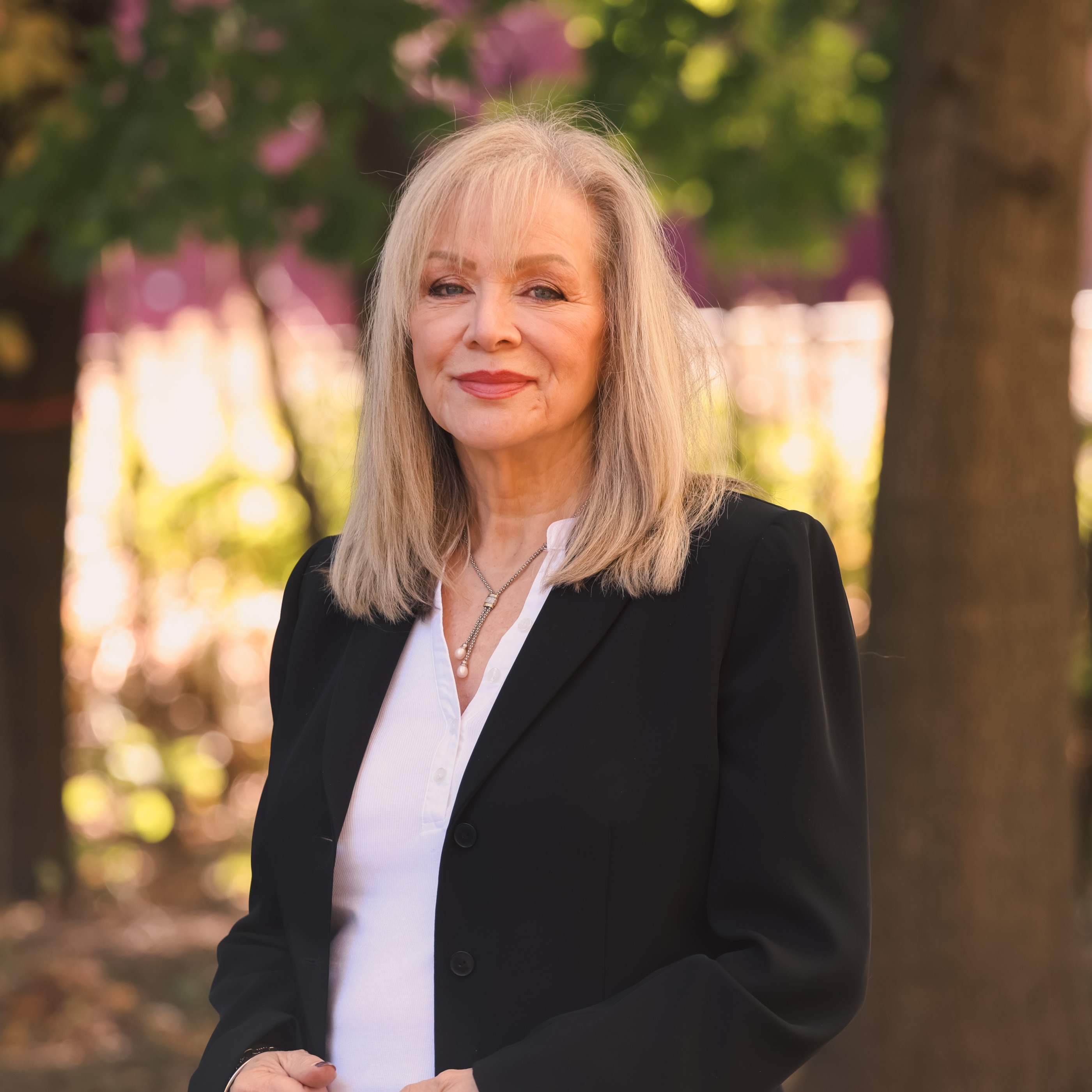 Headshot of Sandra Bolcar