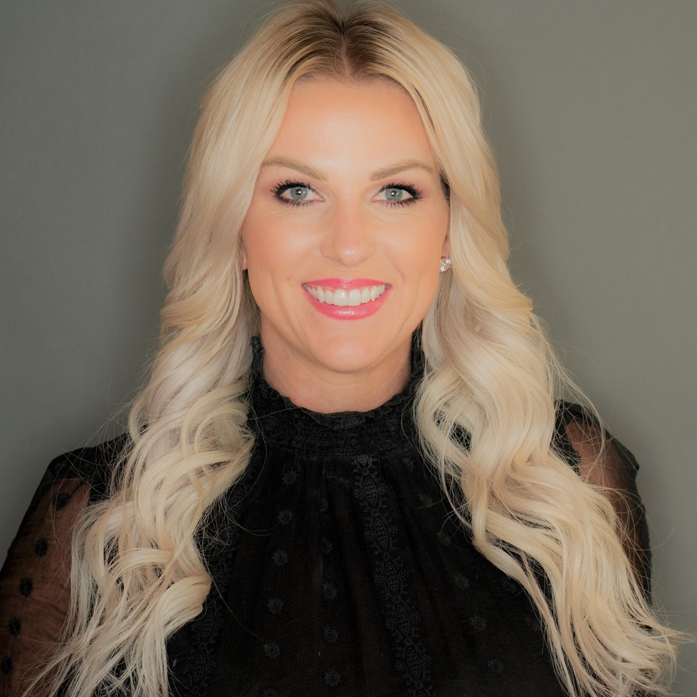 Headshot of Rachel Gecho