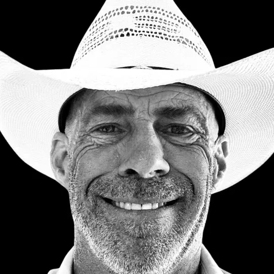 Billy Watters, Agent in  - Compass