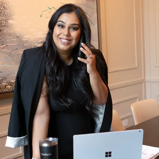 Uzma Mushtaq, Agent in  - Compass