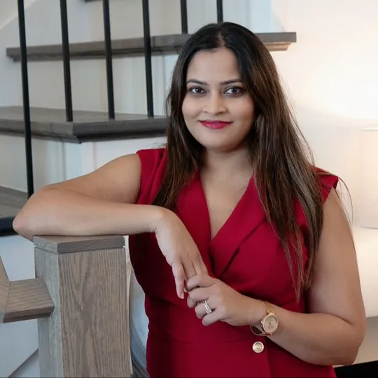 Monica Banka, Agent in  - Compass