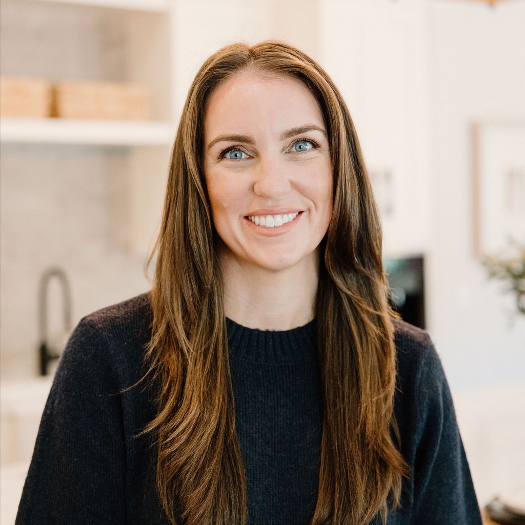 Headshot of Theresa Odisio Rogoff