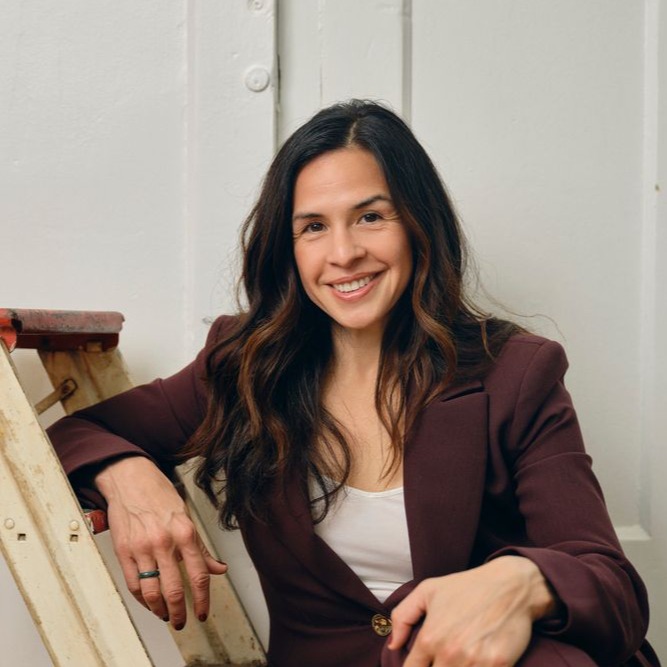 Headshot of Deanna Garza