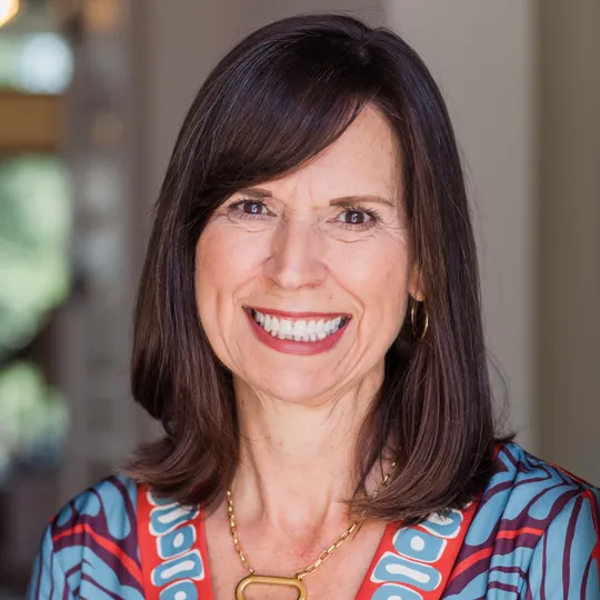 Charla Housson, Agent in  - Compass