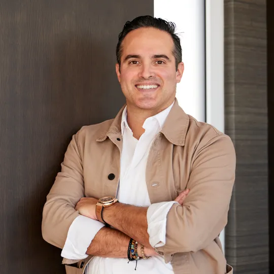 Omar Maissen, Agent in  - Compass