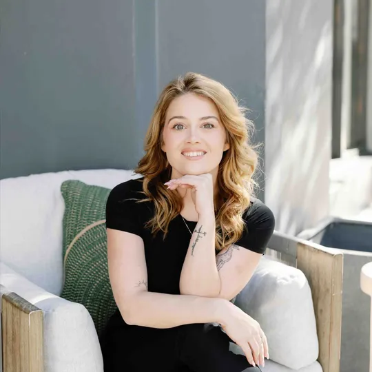 Casey Lynn, Agent in  - Compass