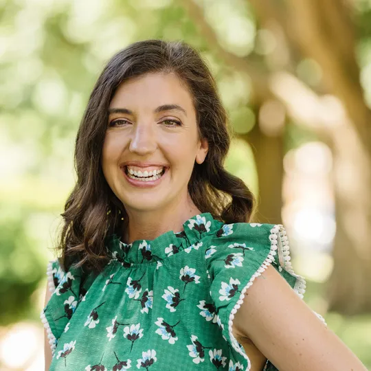 Anne Elyse Chambers, Agent in  - Compass