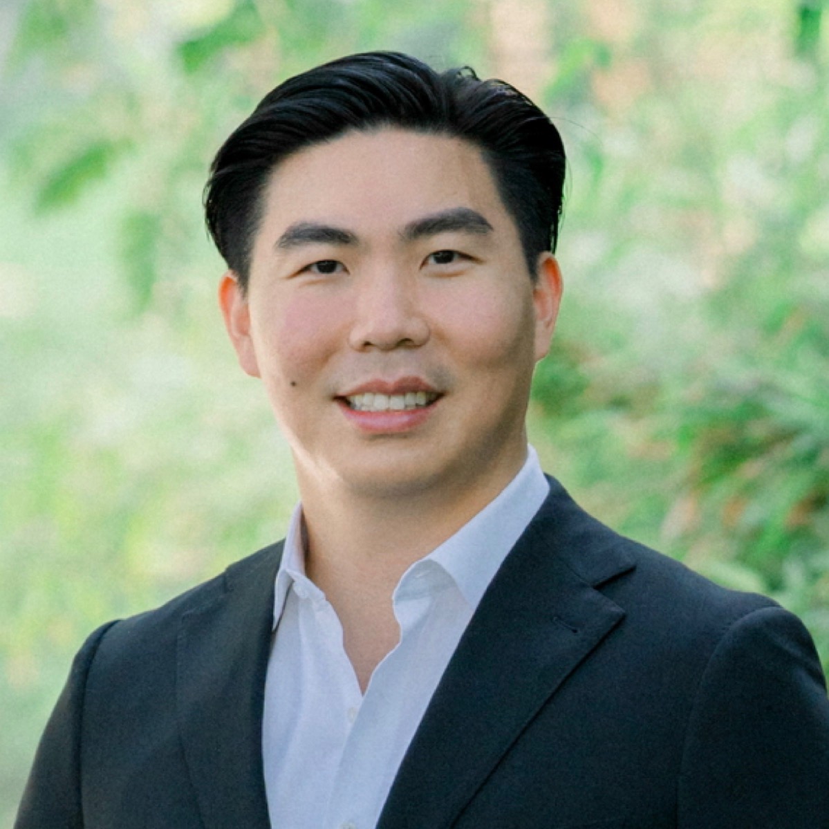 Headshot of Kevin Lin