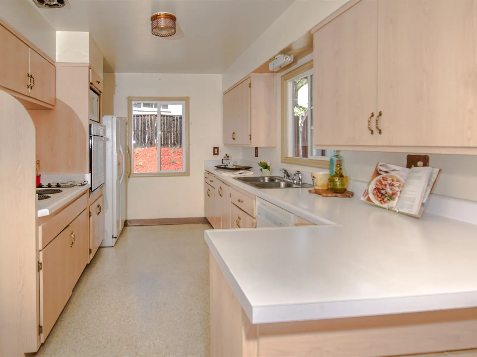 Before and After photos; decluttering; home staging; deep-cleaning; listing launch; Casa Bartolacelli; Marin County Real Estate Agent