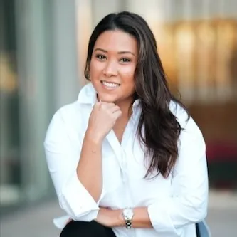 Peri Trono, Agent in  - Compass