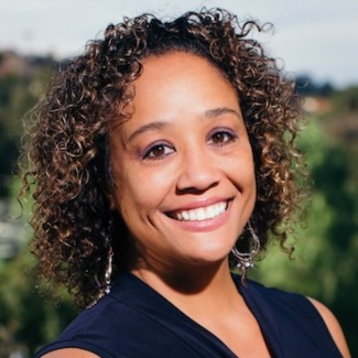 Headshot of Savannah Scott