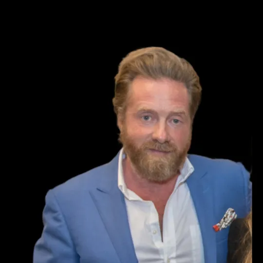 Mark Icuss, Agent in  - Compass