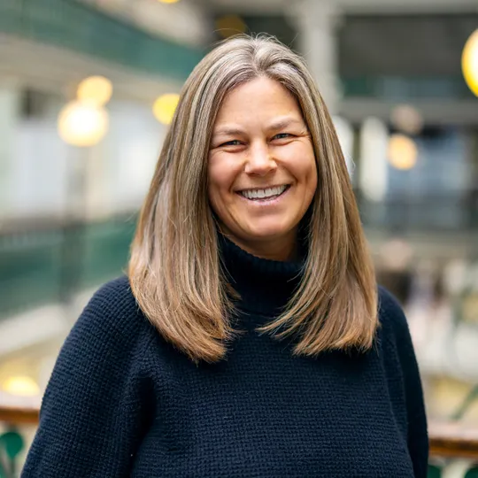 Robin Lake, Agent in  - Compass