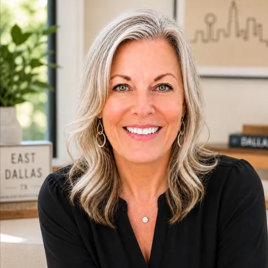 Britt Lopez, Agent in  - Compass