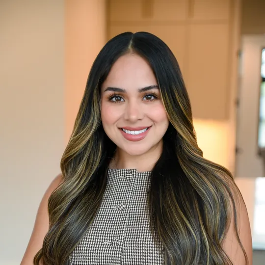 Sandra Diaz, Agent in  - Compass