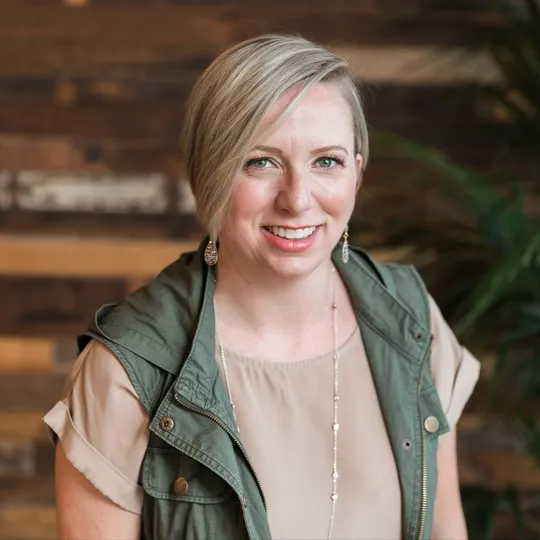 Jennie Bartz, Agent in  - Compass