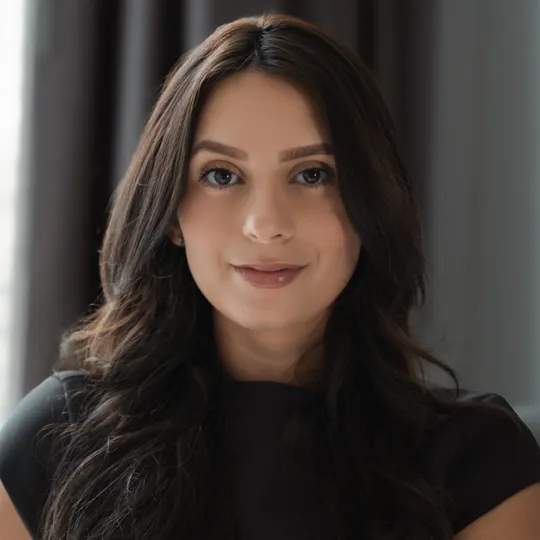 Natalia Velo, Agent in  - Compass