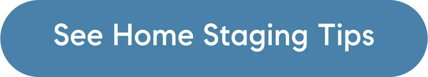 A blue and white photo of a group of people.