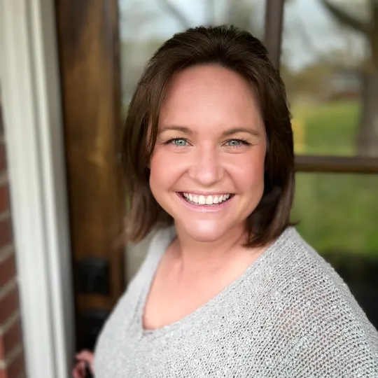 Lizzy Caldwell, Agent in  - Compass