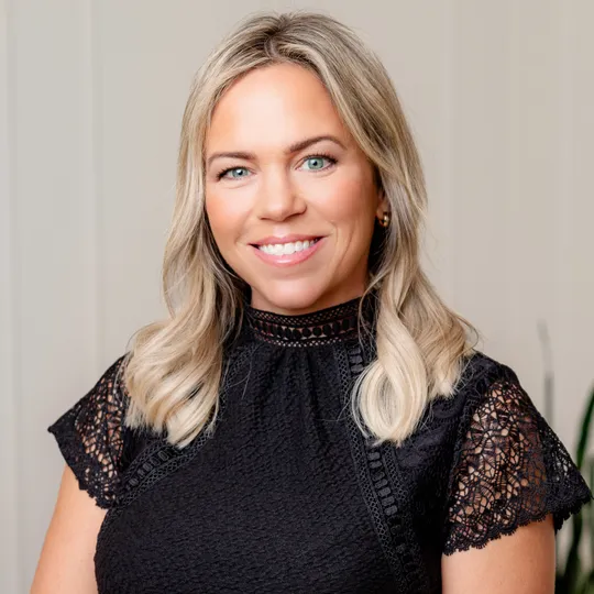 Darcy Perea, Agent in  - Compass