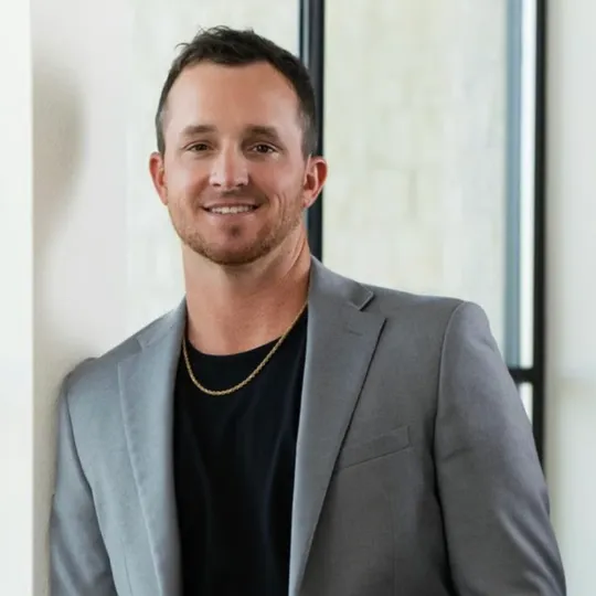 Justin Carpenter, Agent in  - Compass