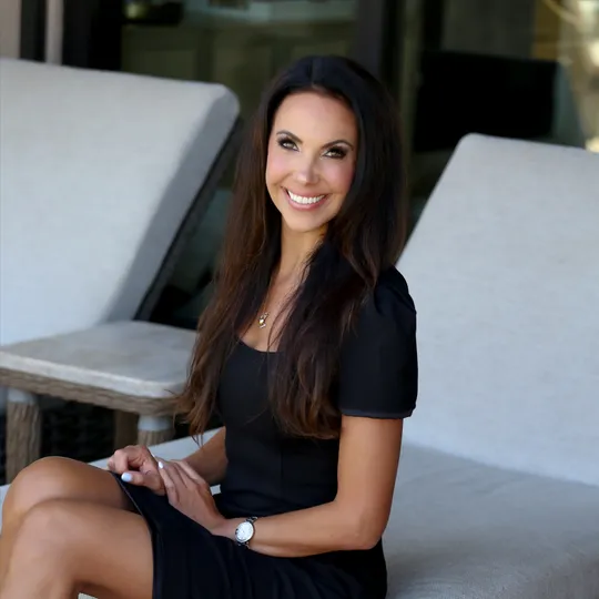 Mary Chen, Agent in  - Compass