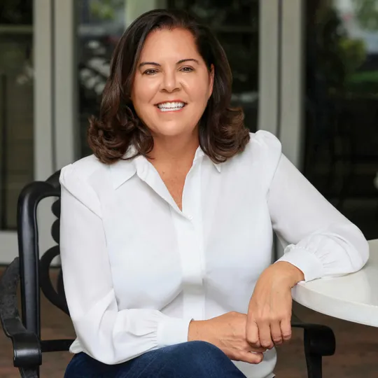 Liz Hogan, Agent in  - Compass