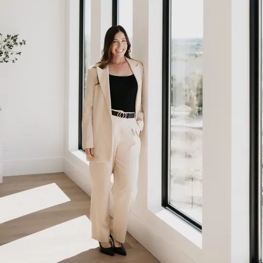 Kalynn Sam, Agent in  - Compass