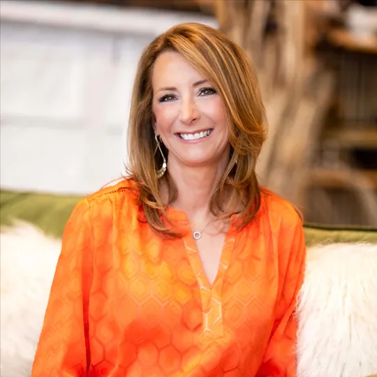 Cindy Peters, Agent in  - Compass