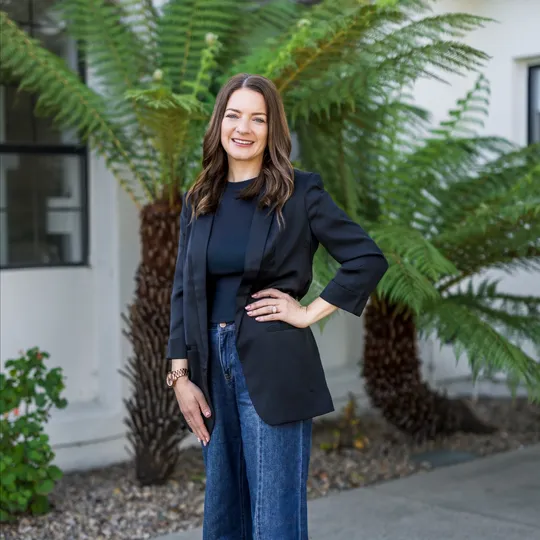 Sarah Hudson, Agent in  - Compass