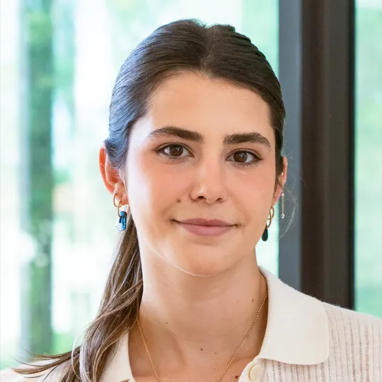 Teresita Thaler, Agent in  - Compass