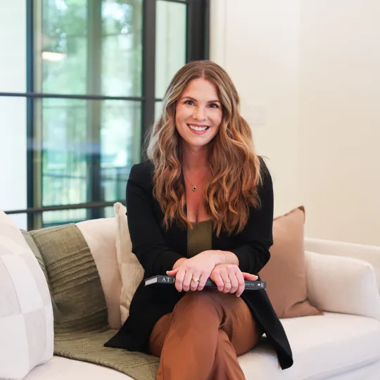 Courtney Zapcic, Agent in  - Compass