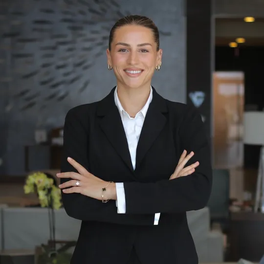 Klara Mrcela, Agent in  - Compass