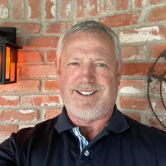 Bill Gibson, Agent in  - Compass