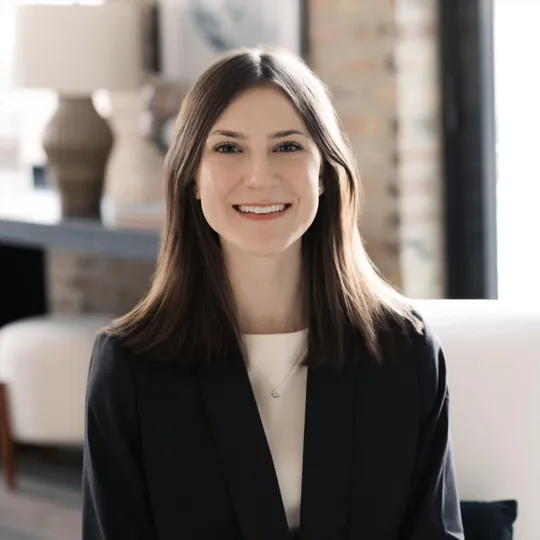 Lauren Gentile, Agent in  - Compass