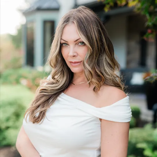 VV Parker, Agent in  - Compass