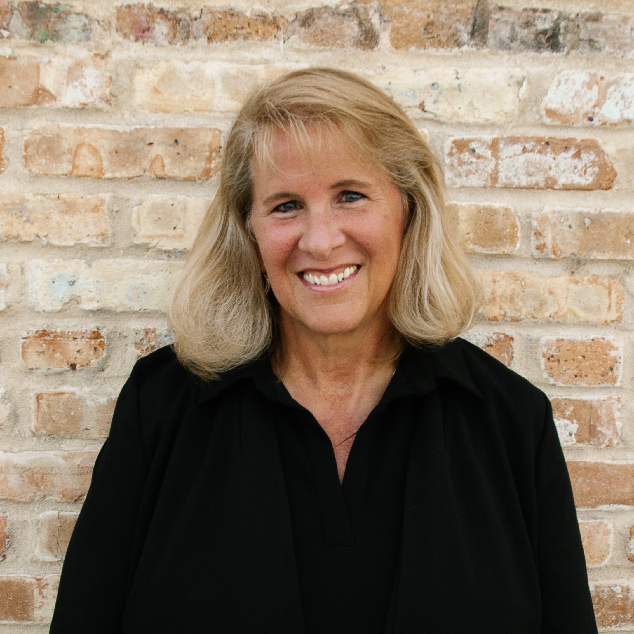 Headshot of Vickie Hoffman