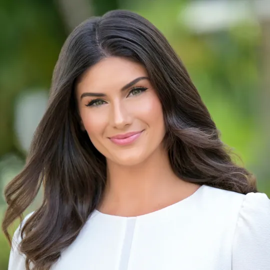 Natalie Maleschuk, Agent in  - Compass