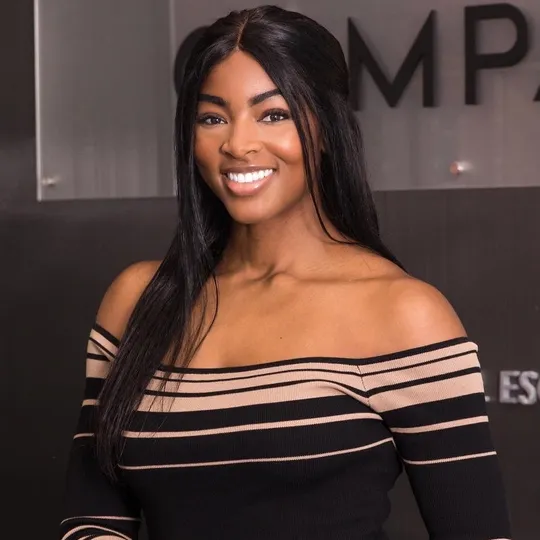 Cassandra Anderson, Agent in  - Compass