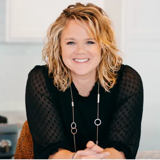 Jessica Davis, Agent in  - Compass