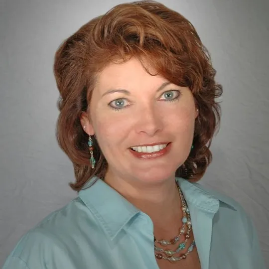 Christy Quave, Agent in  - Compass