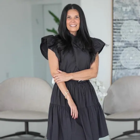 Riki Galbut, Agent in  - Compass