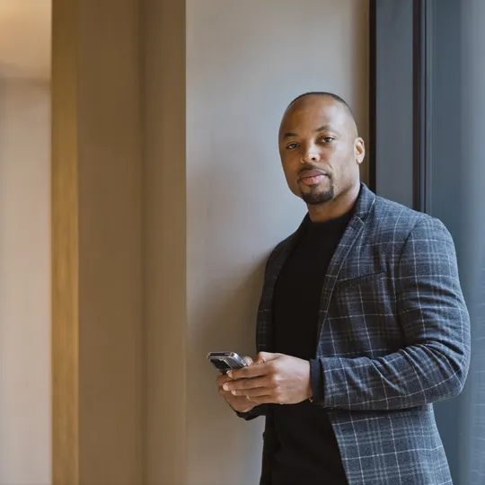 Phoenix Wright, Agent in  - Compass