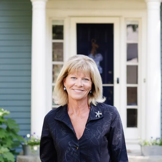 Nancy McAuliffe, Agent in  - Compass