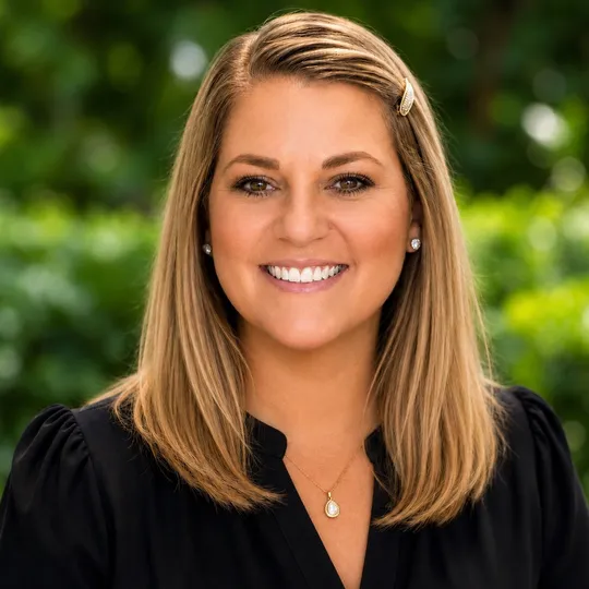 Megan Lake, Agent in  - Compass