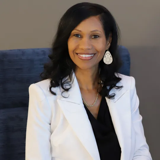 Angela Walters, Agent in  - Compass