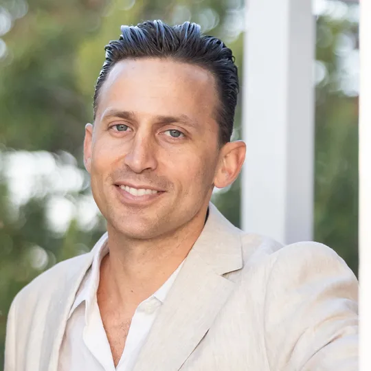 Brandon Fonger, Agent in  - Compass