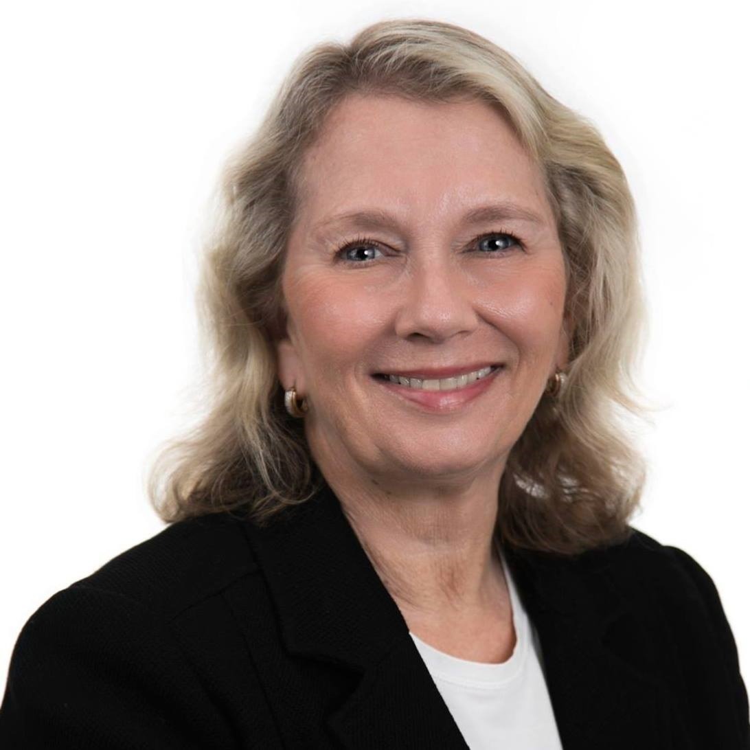 Headshot of Stephanie Villani