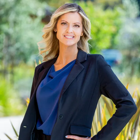 Bri Secviar, Agent in  - Compass