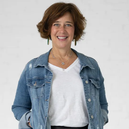 Melissa Mayer, Agent in  - Compass